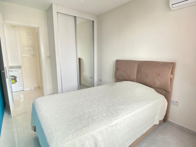 Unsere zentral gelegene 1-Zimmer-Wohnung mit türkischem Titel und Gewerbegenehmigung liegt nur wenige Gehminuten von einem neuen Einkaufszentrum in der Nähe des Piabella Hotels im Zentrum von Kyrenia entfernt