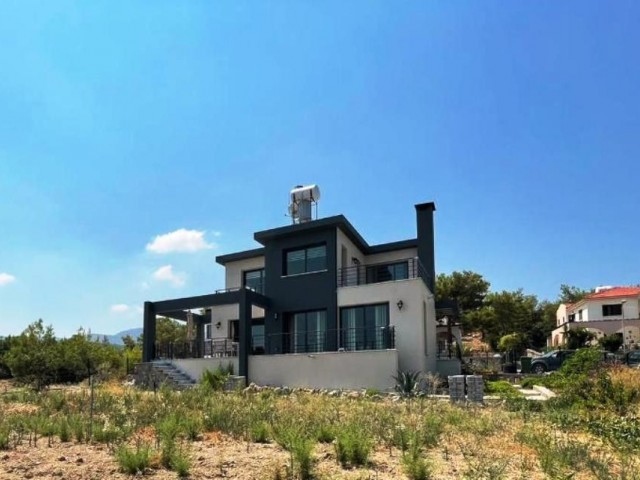 Unsere sorgfältig gestaltete Villa mit Meerblick vom Wohnzimmer in Esentepe, Girne