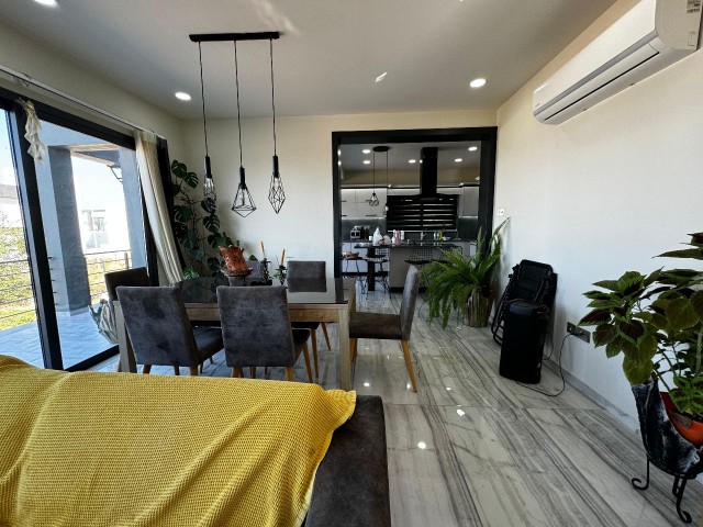 Unsere sorgfältig gestaltete Villa mit Meerblick vom Wohnzimmer in Esentepe, Girne