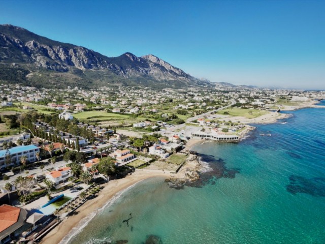 Girne Lapta'da Türk malı 2 Yatak Odalı 5 Teraslı Özel Bahçeli Çatı Terasına Barbekü Entegreli Çeşitli Tesislere Sahip Site Alanıyla Yeni Projemiz