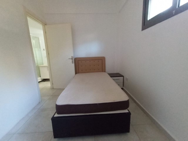 Flat To Rent in Alsancak, Kyrenia