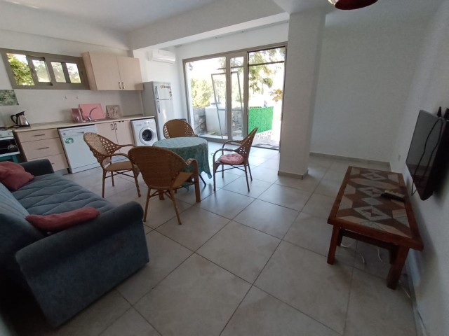 Flat To Rent in Alsancak, Kyrenia