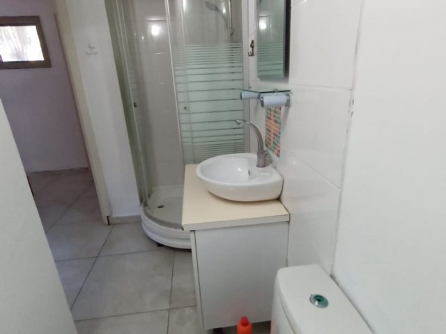 Flat To Rent in Alsancak, Kyrenia