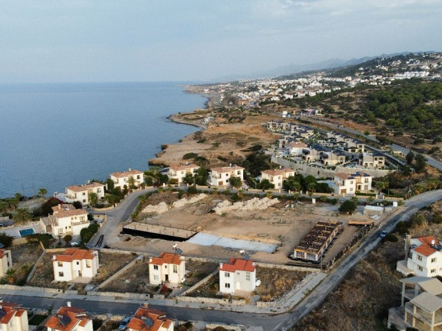 Girne Esentepe'de satılık büyüleyici 1 yatak odalı Teras & 2+1 Loft Daire