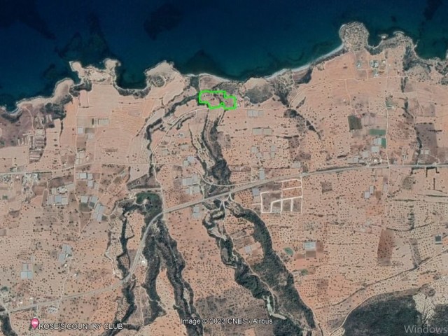 14 acres of land for sale by the sea in Tatlısu