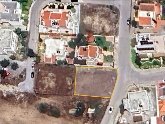 Grundstück zum Verkauf im Villengebiet Nicosia Meteha mit 60 % Bebauungsplan