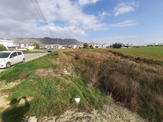 A wonderfully located land suitable for villa construction in Kyrenia BOĞAZKÖY, with 50% zone development.