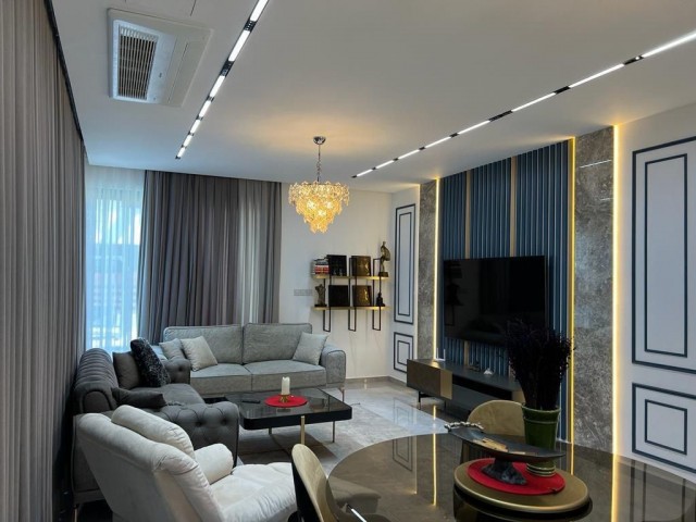 Girne Ozanköy'de Satılık Full Eşyalı, Güneş Enerjisine Hazır Altyapıya Sahip Lüks 4 Yatak Odalı Villa