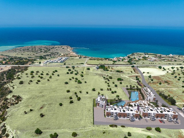 Специальный проект на продажу с садом, бассейном и прямым видом на море в Эсентепе, Кирения