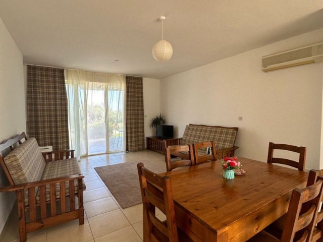 Charmantes Strandapartment mit 3 Schlafzimmern und Garten in Esentepe, Kyrenia