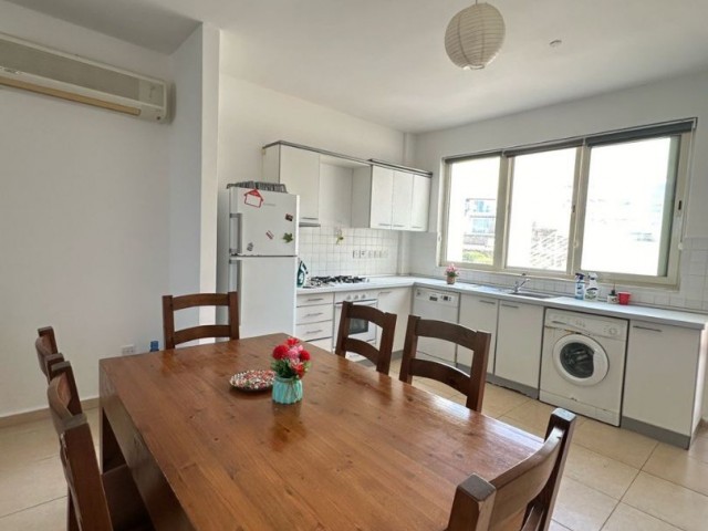 Charmantes Strandapartment mit 3 Schlafzimmern und Garten in Esentepe, Kyrenia