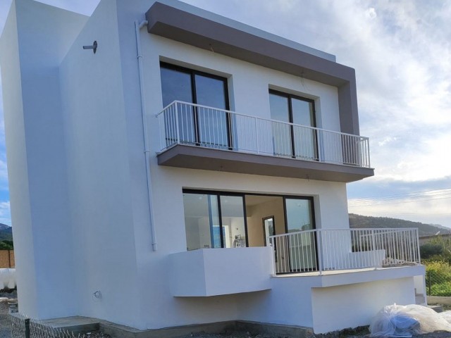 Karşıyaka Girne'de satılık 3 Yatak Odalı Exclusive Villa