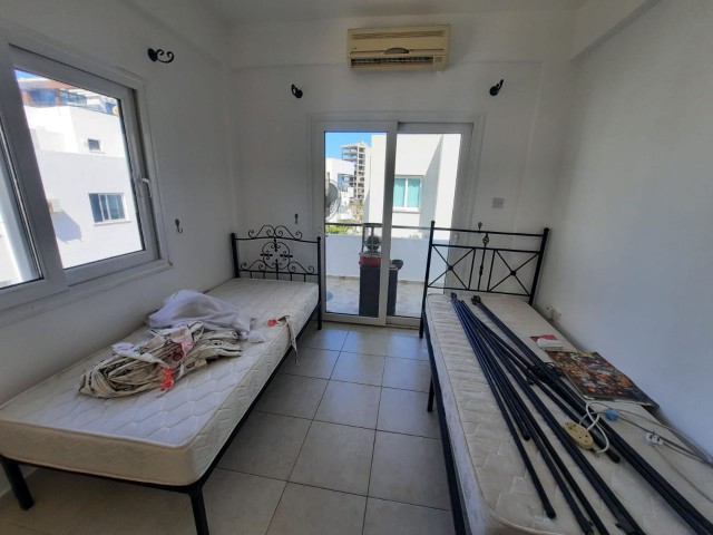 Komplett möblierte Wohnung zur Miete mit monatlicher Zahlung hinter dem Sukkulentenkreis im Zentrum von Kyrenia