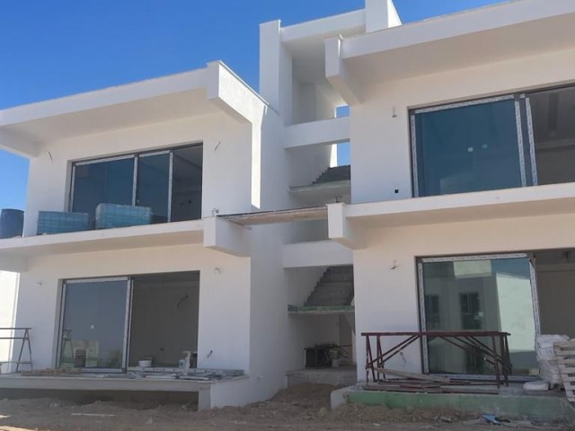 Bellapais - Girne'de Muhteşem Manzaralı ve Premium Olanaklara Sahip 2 ve 4 Yatak Odalı Daire