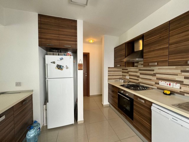 Privates Apartment mit 3 Schlafzimmern und 2 Balkonen in Kyrenia