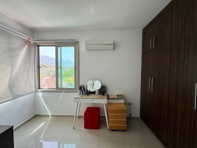 Privates Apartment mit 3 Schlafzimmern und 2 Balkonen in Kyrenia