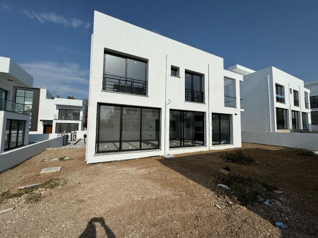 Çatalköy özel site içerisinde yeni bitmiş taşınmaya hazır 4+1 villa    ----Tek yetkili----