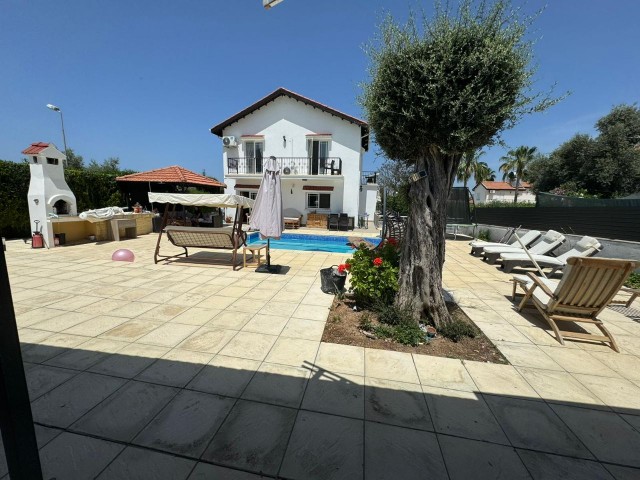 4+1 villa with pool, large plot of land, free of charge for sale in Ozanköy, 50 meters from the main road