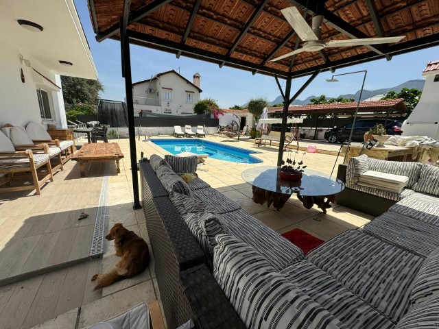 4+1 villa with pool, large plot of land, free of charge for sale in Ozanköy, 50 meters from the main road