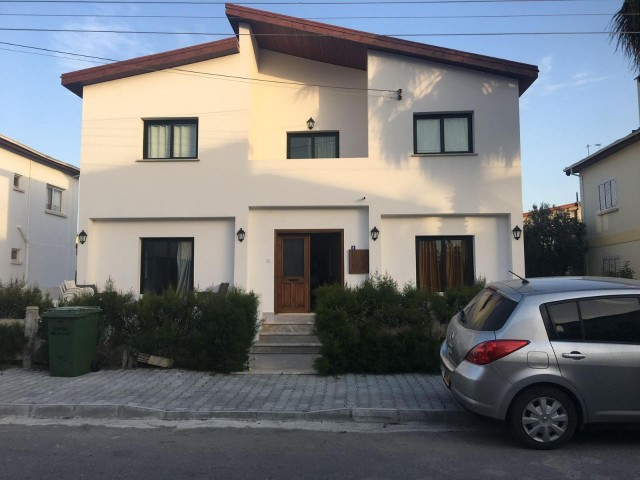 Lefkoşa yenikent villa bölgesinde sessiz ve sakin bir mahallede 5+1 kiralık  villa