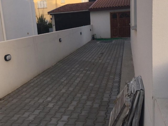 5+1 villa for rent in a quiet neighborhood in Nicosia Yenikent villa area