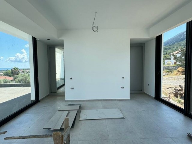 Ensuit 4 Bed villa with Garden and Pool full view of Sea & Mountain in Lapta - Kyrenia