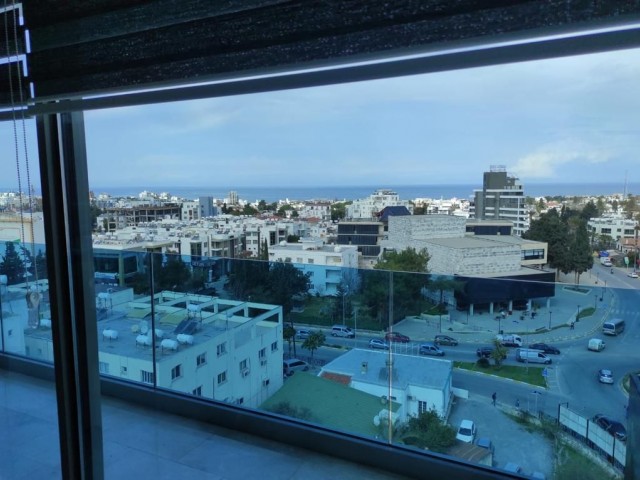 IM ZENTRUM VON KYRENIA ZU VERMIETEN LU LLOGARA 2 + 1 RESIDENCE WOHNUNG ** 