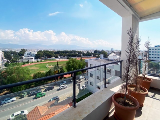 2+1 Luxus-Penthouse zum Verkauf in der Region Yenişehir