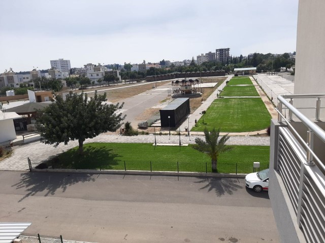 2 VOLL MÖBLIERT MIT GEMEINSCHAFTSPOOL IN FAMAGUSTA NEUMOOR. 2+1 WOHNUNG ZUM VERKAUF AUF DER ETAGE ** 