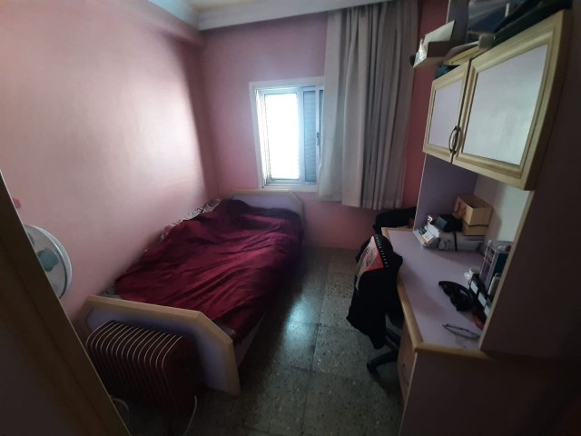 GELEGENHEIT DER WOCHE 3+1 WOHNUNG ZUM VERKAUF IN DUMLUPINAR, FAMAGUSTA