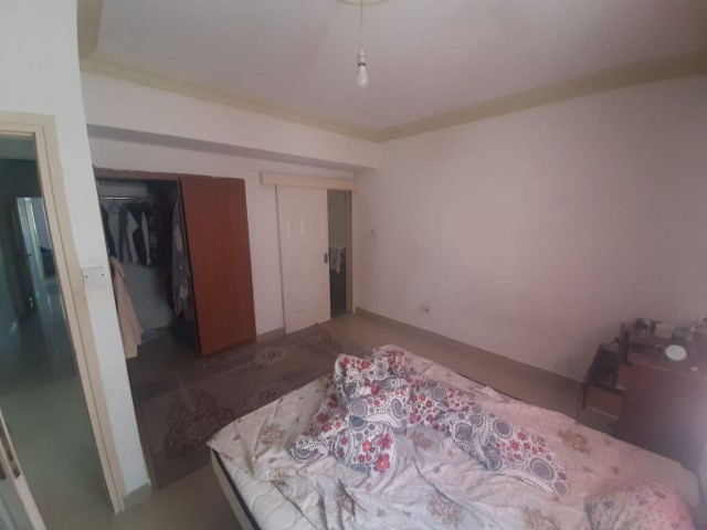 MAĞUSA TEKANT CİVARI FIRSAT SATILIK 3+1 DAİRE