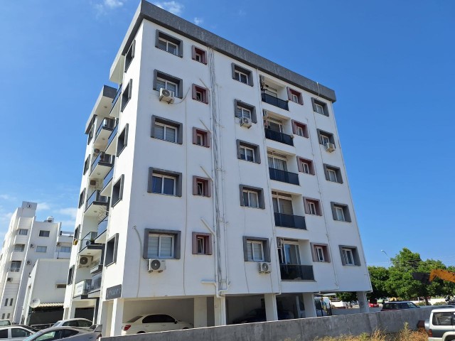 MAĞUSA ÇANAKKALE BÖLGESİNDE ASANSÖRLÜ BİNADA SATILIK 2+1 DAİRE