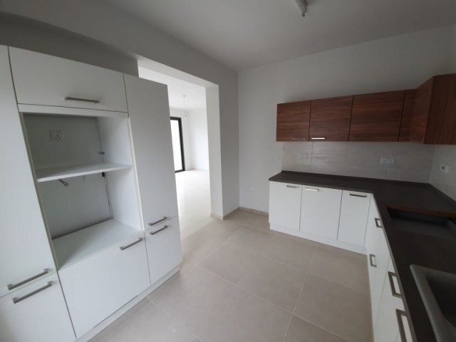 Small Slider 3+1 137m2 (126m2 Indoor area + 11m2 Balcony) 2. floor apartment ** 