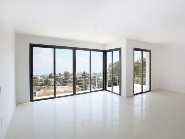 Small Slider 3+1 137m2 (126m2 Indoor area + 11m2 Balcony) 2. floor apartment ** 