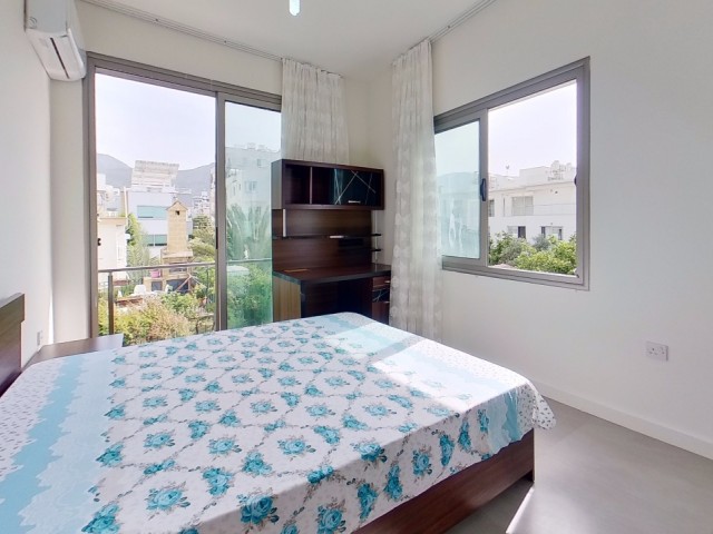 Girne Merkez Eşyalı Satılık 1+1 Daire 