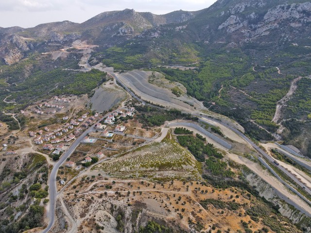 Girne Arapkoy'de Satılık İmarlı Arazi