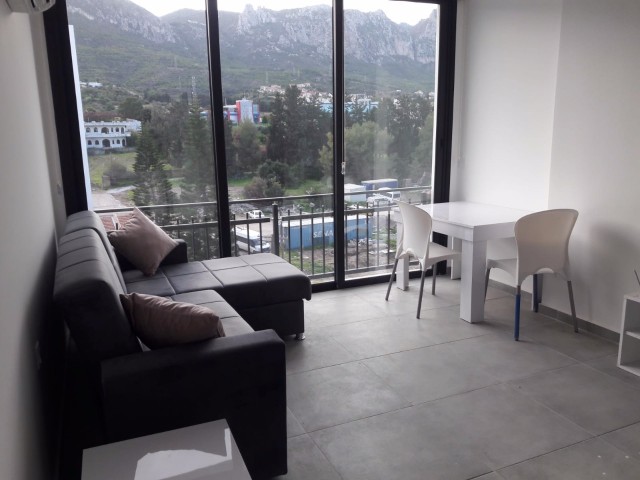 Girne Yukarı Girne Bölgesinde Satılık 1+1 Daire