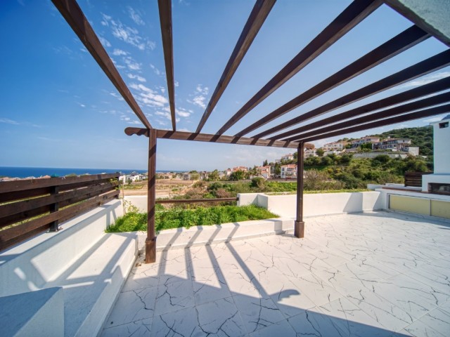 Duplex mit herrlicher Aussicht in der ruhigen Gegend Yeşiltepe in Kyrenia