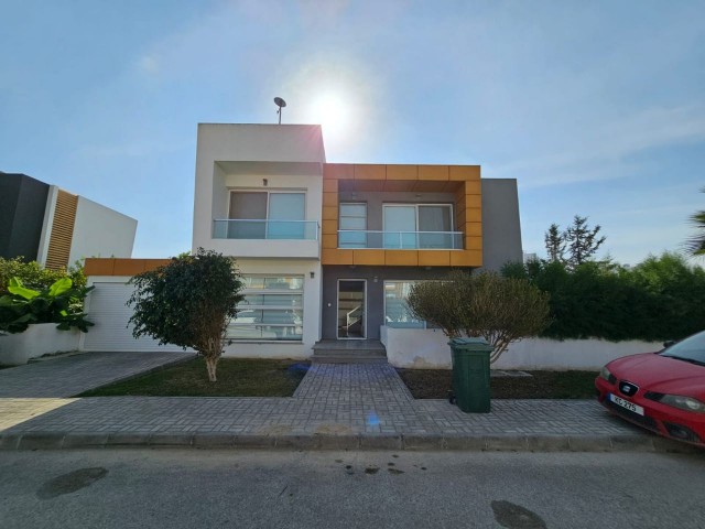 3+1 villa in Saklıkent site with 24/7 security and no charges required