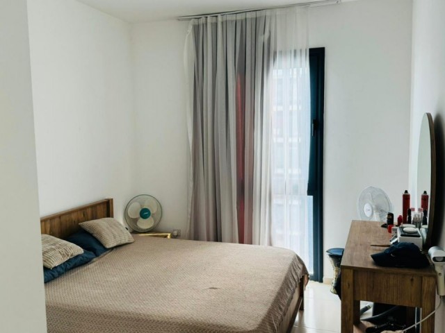 Komplett möblierte 1+1-Wohnung zum Verkauf im Zentrum von Famagusta