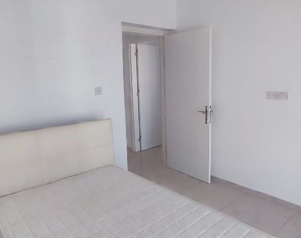 LEFKOŞA  ORTAKÖYDE SATILIK  PENTHOUSE  2+1 90 M2 90000 stg