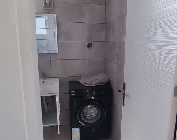 LEFKOŞA  ORTAKÖYDE SATILIK  PENTHOUSE  2+1 90 M2 90000 stg