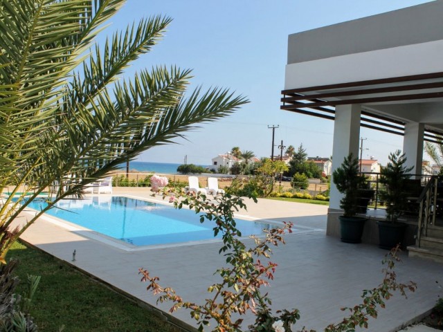 FULLY FURNISHED ULTRA LUXURIOUS 5+2 VILLA IN KYRENIA ALAGADİ, ZERO TO THE SEA