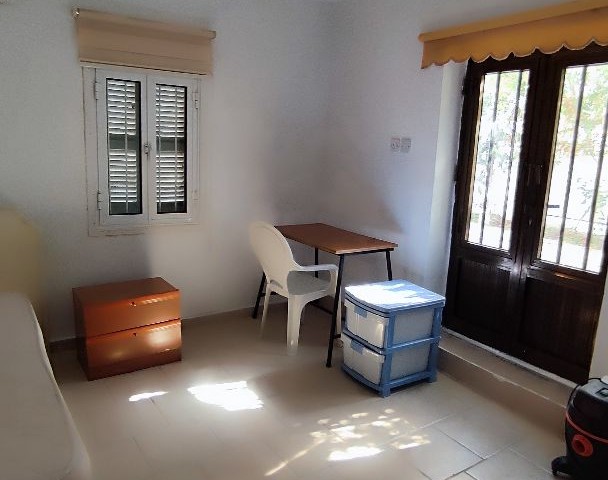 Ground floor 1+1 in Gallipoli area in Nicosia for rent only to female students