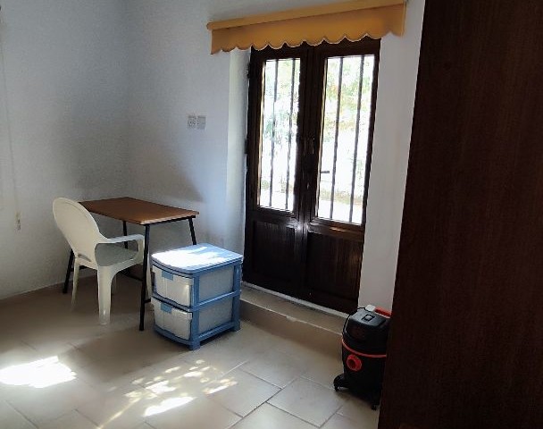 Ground floor 1+1 in Gallipoli area in Nicosia for rent only to female students