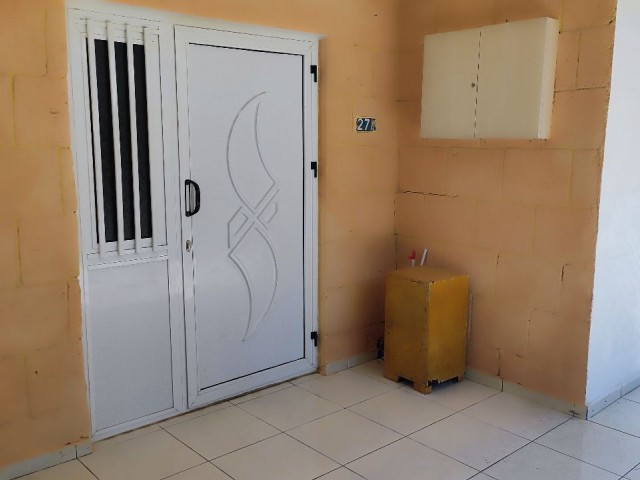 Ground floor 1+1 in Gallipoli area in Nicosia for rent only to female students