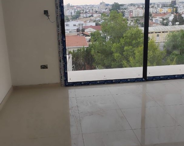 FLATS WITH COMMERCIAL PERMIT IN NICOSIA GÖÇMENKÖY REGION 130000 STG