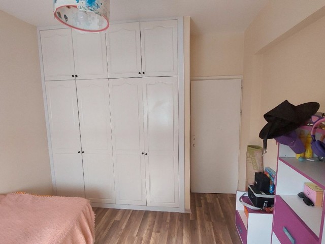 GİRNE MERKEZDE SATILIK 3+1 DAİRE