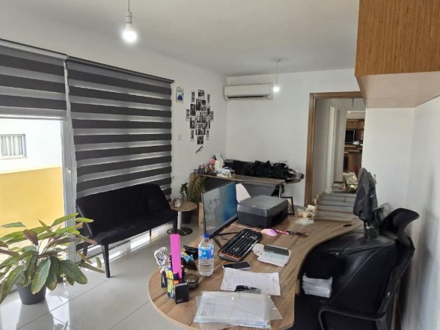 1+1 PENTHOUSE FOR SALE IN KYRENIA CENTRAL LOCATION, WALKING DISTANCE TO EVERYWHERE 88000 STG