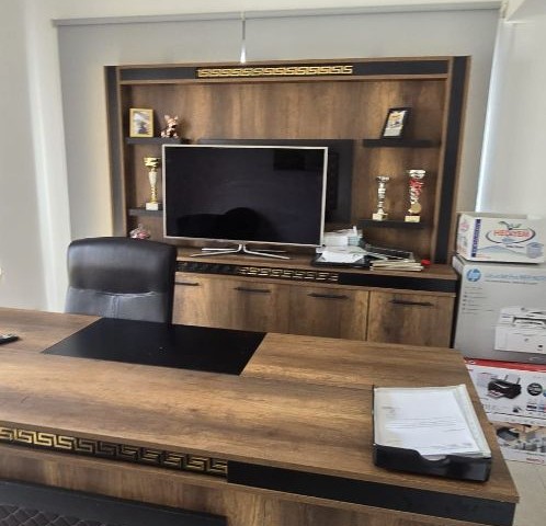 1+1 PENTHOUSE FOR SALE IN KYRENIA CENTRAL LOCATION, WALKING DISTANCE TO EVERYWHERE 88000 STG